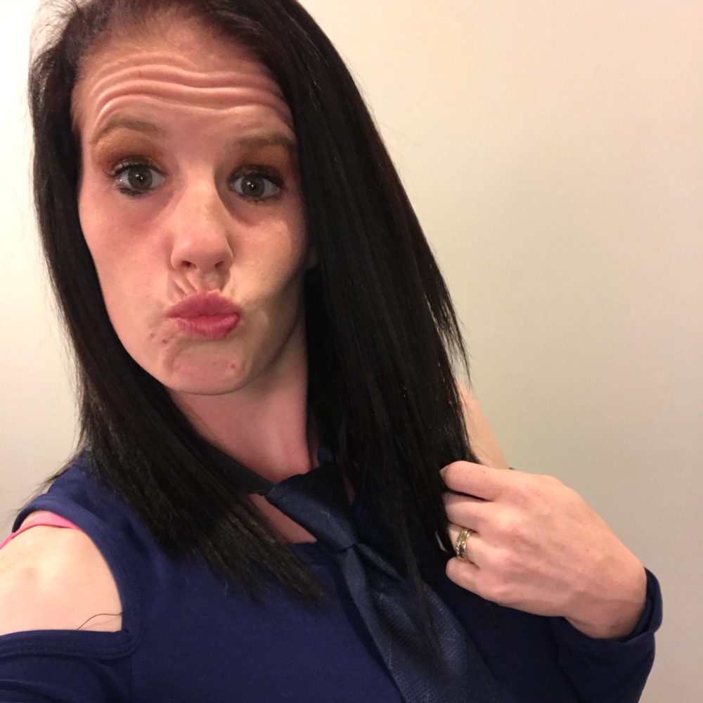 Meet your Posher, Courtney